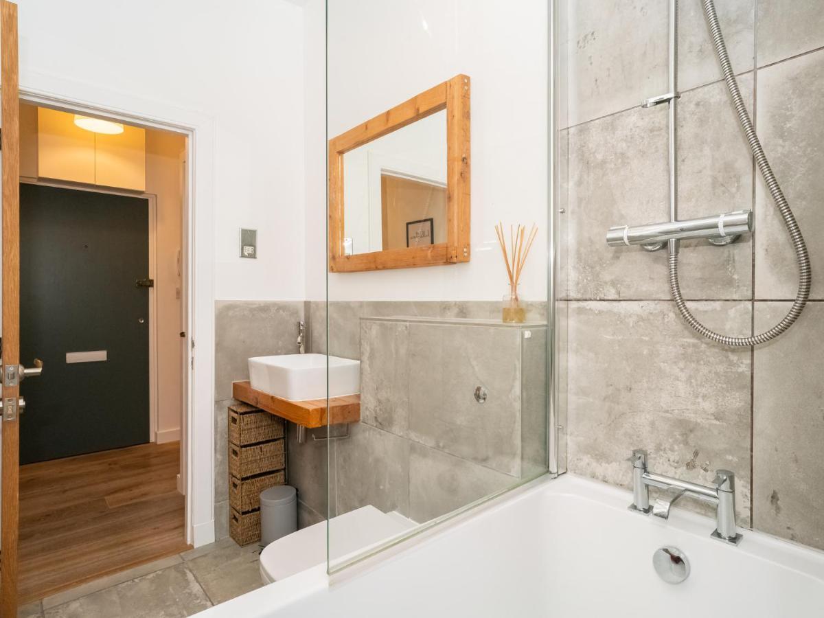 Pass The Keys Stunning 3 Bed Loft Style Apt With Free Parking Edinburgh Exterior photo